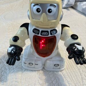 Vintage 1991 RedBox Talking Battery Operated Toy Robot English and Spanish